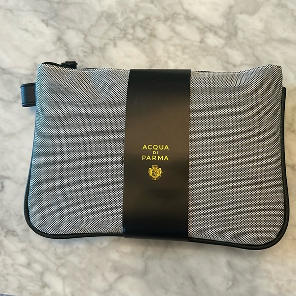 Acqua di Parma travel bag filled with amazing beauty products! - Picture 1 of 3